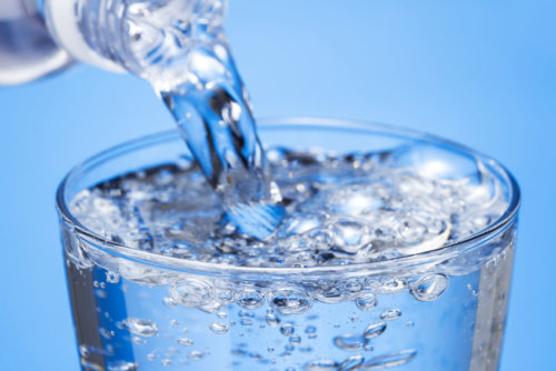 水を正しく飲むことで「「リンパ液と血液の流れ」を正常に保つ！